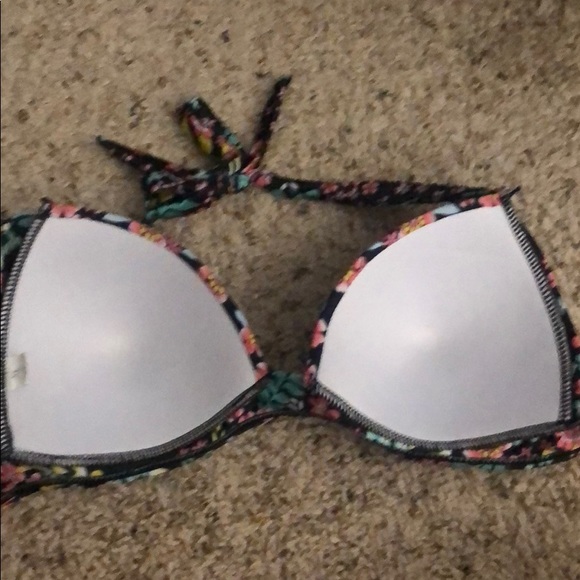 Floral Print Halter Bikini Top - Picture 4 of 5